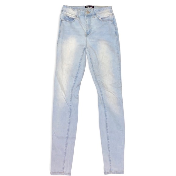 YMI Denim - YMI Women’s Junior’s Skinny High Rise Super Light Wash Denim Jeans Size 3 EUC